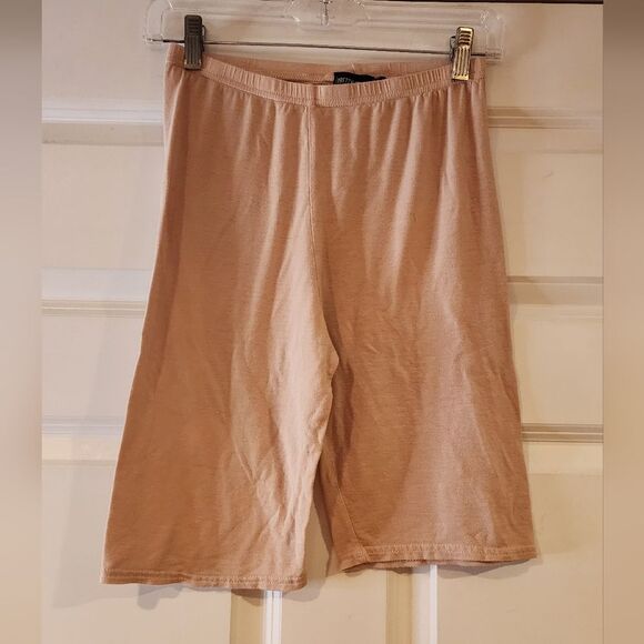 PrettyLittleThing Comfy Nude Lounge Shorts size 8 - Picture 1 of 3